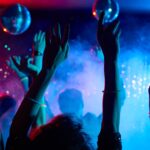 술집에서 어떻게 사람을 유혹하죠