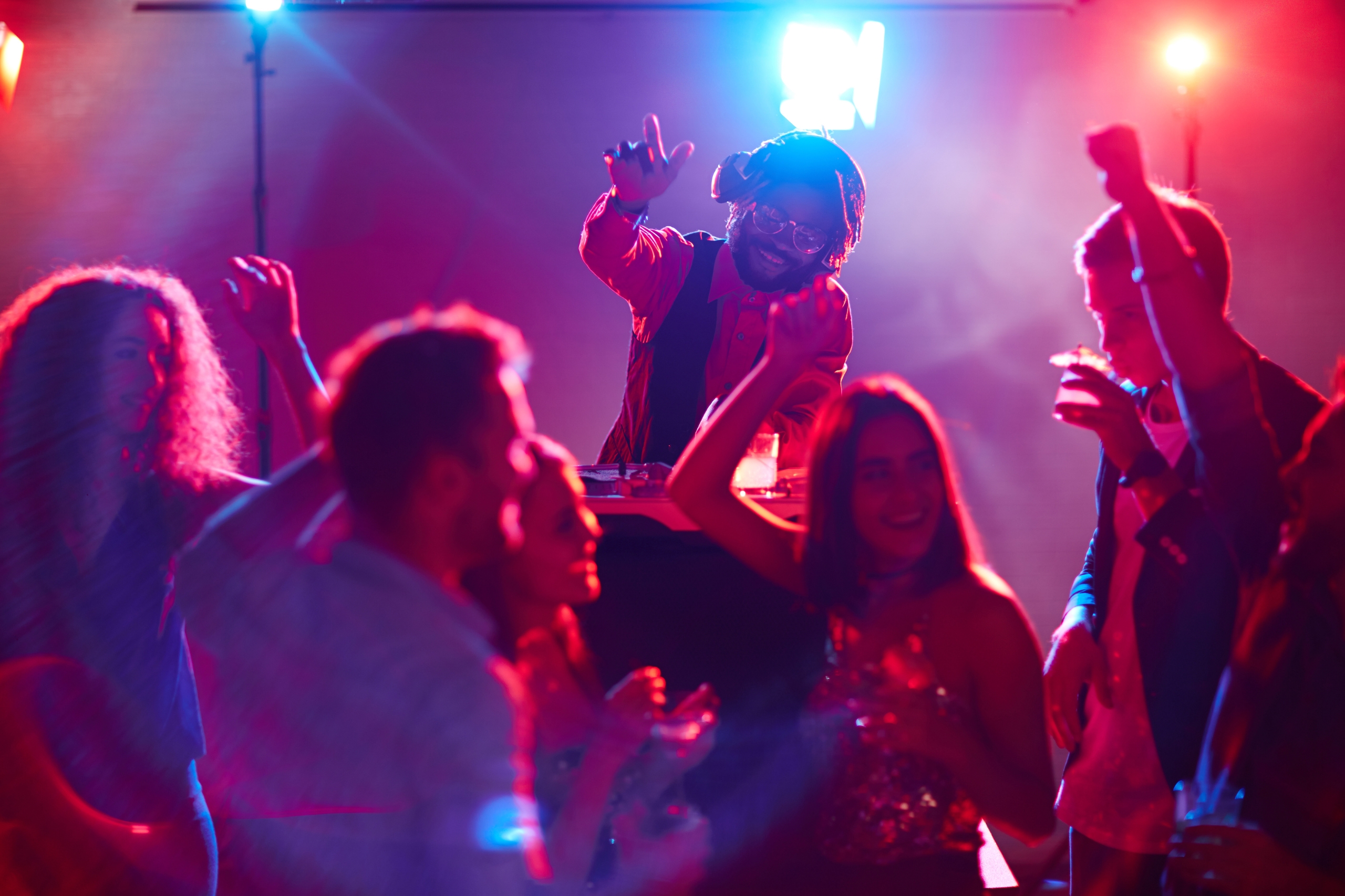 도파민 카라오케, 강남의 밤을 한 단계 높이는 프리미엄 무드의 결정체